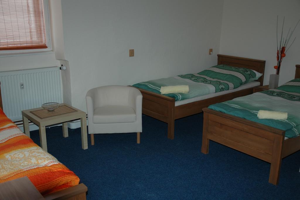 Hotel Mrazek Παρντούμπιτσε Δωμάτιο φωτογραφία